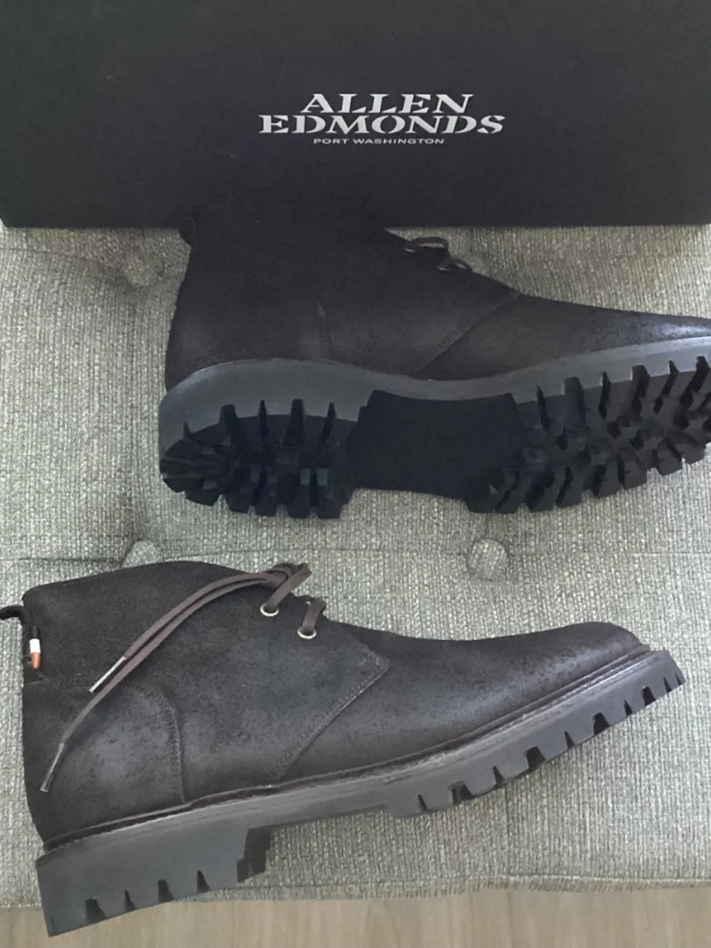 Allen Edmonds Chandler Lug Chukka Boot (Men) 8.5D